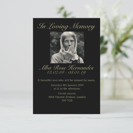 Invitation funéraire (Debout devant)