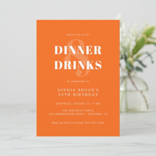 Invitation Funky Orange Bold Typographie Anniversaire Dîner (Debout devant)