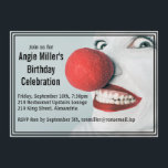 Invitation Funny Clown visage moderne Anniversaire<br><div class="desc">Un drôle de visage de clown moderne fait une grande invitation à la fête d'anniversaire. Entrez les détails de votre événement à la place de l'exemple de texte affiché dans le modèle de conception. Bonne fête ! Crédit photo : Ryan McGuire</div>