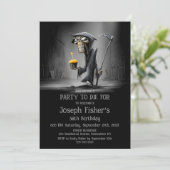 Invitation Funny Grim Reaper with Cupcake Birthday Party (Debout devant)
