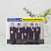 Invitation Funny Mens Birthday Police Line UP Noir et blanc (Debout devant)
