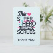 Invitation Funny Nuring Superhero Dit Merci (Debout devant)