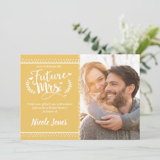 Invitation FUTURE MRS. Fête des mariées jaune or blanc photo (Debout devant)