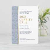 Invitation GALA BALL simple élégant damassé bleu foncé or (Debout devant)
