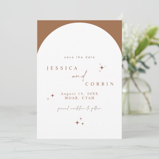 Invitation GALA Burnt Orange Boho Arch Star Enregistrer la da (Debout devant)