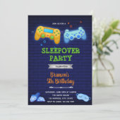 Invitation garçon pour soirée pyjama jeu (Debout devant)