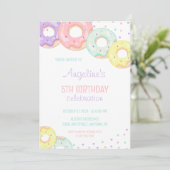 Invitation Gâteaux Donuts Colorés Anniversaire Enfants (Debout devant)