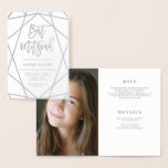 Invitation géométrique de photo de bat mitzvah<br><div class="desc">Ces invitations élégantes de bat mitzvah comportent un motif géométrique d'aluminium argenté sur un arrière - plan blanc. L'intérieur contient toute votre information d'invité aussi bien qu'une photo personnelle.</div>