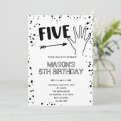 Invitation Geste de la main noir blanc 5ème anniversaire (Debout devant)