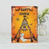 Invitation Girafe drôle de baby shower de fille de Halloween (Debout devant)