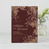 Invitation Glam burgundy or floral luxe dentelle Mariage (Debout devant)