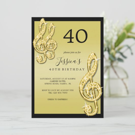 Invitation Glitzy Gold Music Notes Anniversaire (Debout devant)