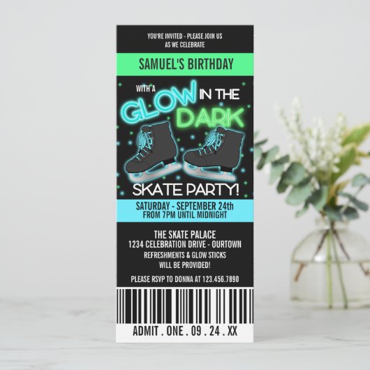 Invitation Glow in the Dark Ice Skating Party (Debout devant)