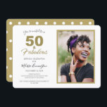 Invitation Gold 50 et Fabulous 50th Birthday Party Photo<br><div class="desc">Elegant Gold et Black Modern 50th Anniversaire photo invitation vous pouvez personnaliser. Les mots "50 and Fabulous" sont dans une fausse typographie de parties scintillant d'or. Remplacez l'image par votre propre photo et vous êtes prêt à envoyer ces belles invitations pour votre fête du 50e anniversaire.</div>