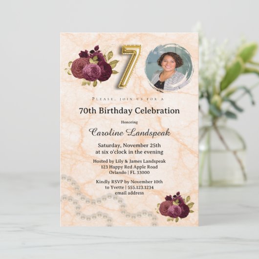 Invitation Gold & Burgundy Roses 70e anniversaire (Debout devant)