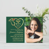 Invitation Gold Green Modern Nursing School Graduation Party (Debout devant)