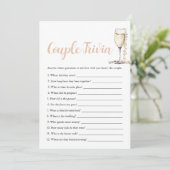 Invitation Gold Pearl & Prosecco Couple Trivia jeu de nuptial (Debout devant)