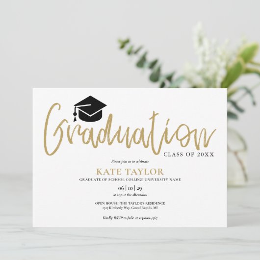 Invitation Gold Script Modern Simple Graduation Party (Debout devant)