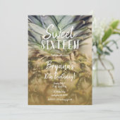 Invitation Golden Tropical Ananas Sweet 16 Party (Debout devant)