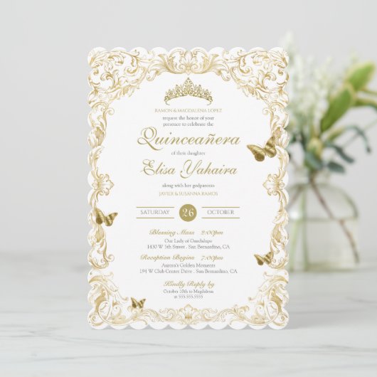 Invitation Golden White Elegant Baroque Regal Quinceanera (Debout devant)