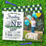 Invitation Golf PAR-TEE 1ère photo d'anniversaire<br><div class="desc">Célébrez en style avec ces invitations tendance à l'anniversaire. Le design est facile à personnaliser avec votre libellé d'événement spécial et vos invités seront ravis quand ils reçoivent ces invitations fabuleux.</div>