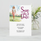 Invitation Golf  woman golfer is golfing on green  (Debout devant)