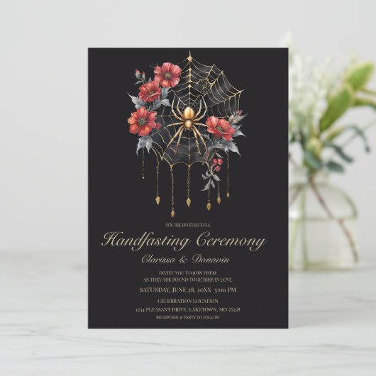 Invitation Gothic Gold & Red Spider Floral Web Handfasting (Debout devant)