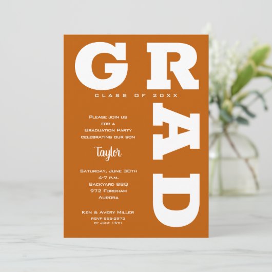 Invitation GRAD Burnt Orange Graduation (Debout devant)