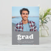 INVITATION GRAD CASQUETTES RETRO OFF À GRAD PHOTO GRAD INVITA (Debout devant)