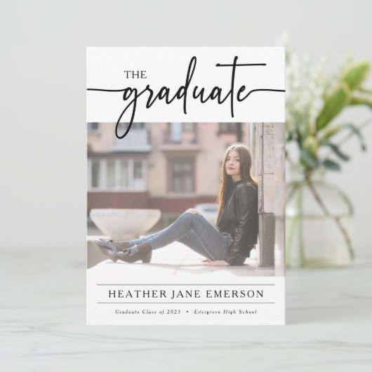 Invitation Graduation de script moderne simple (Debout devant)