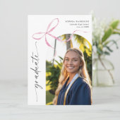 Invitation Graduation de script vertical en arc rose (Debout devant)
