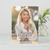 Invitation Graduation en calligraphie noire classique (Debout devant)