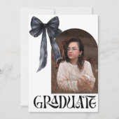 Invitation Graduation en noir et blanc avec photos (Devant)