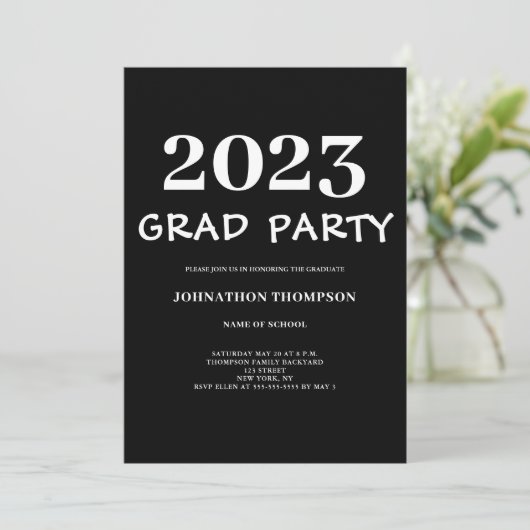 Invitation Graduation minimaliste (Debout devant)
