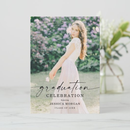 Invitation Graduation Party Script avec verdure photo (Debout devant)
