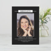 Invitation Graduation Party Simple Modern Script Photo Noir (Debout devant)