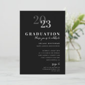 Invitation Graduation Party Typographie moderne Noir (Debout devant)