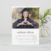 Invitation Graduation photo minimaliste moderne (Debout devant)