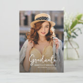 Invitation Graduation photo verticale moderne 2025 (Debout devant)