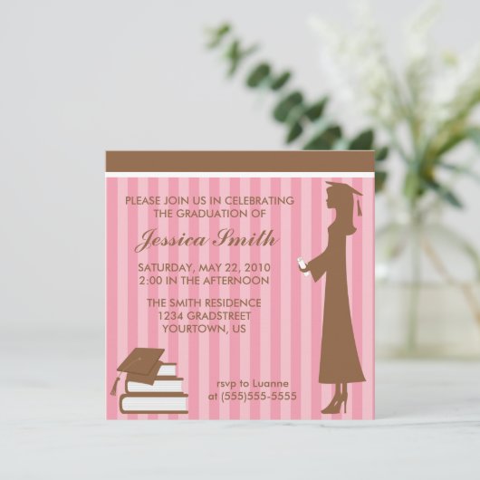 Invitation Graduation Pink Stripes (Debout devant)