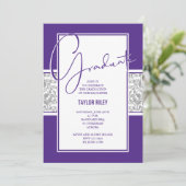 Invitation Graduation Purple et Grey Damask (Debout devant)