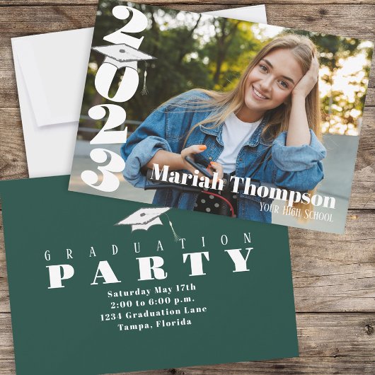 Invitation Graduation Typographie Verte Classe Photo De 2023
