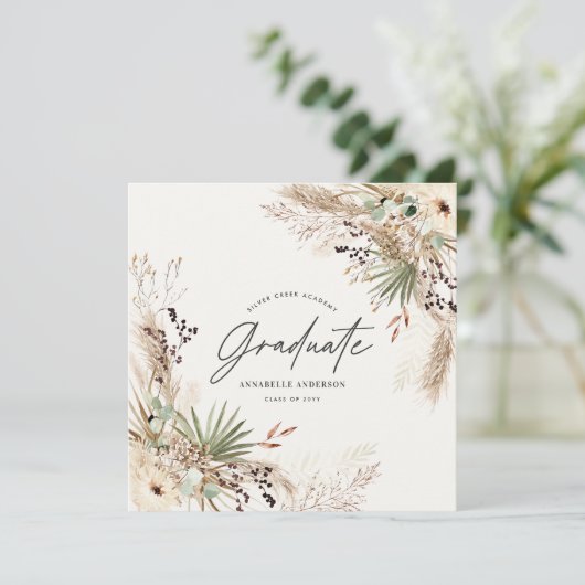 Invitation Gradué faveur pampas eucalyptus élégant script (Debout devant)