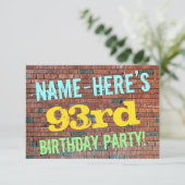 Invitation Graffiti sur mur de briques pour 93e anniversaire (Debout devant)