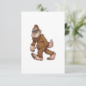 Invitation grande marche et port de lunettes de soleil (Debout devant)