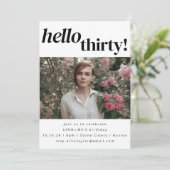 Invitation Gras Amusant moderne blanc 30e anniversaire de la  (Debout devant)