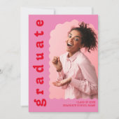 Invitation Gras rose et rouge Retro Police Wavy Photo Graduat (Devant)