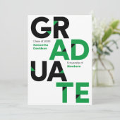 Invitation Green Big Bold Angle-Cut Lettres Graduation (Debout devant)