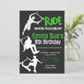 Invitation Green Scooter Skate Park fête Anniversaire (Debout devant)