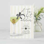 Invitation Green Stripe petit peu plus vieux Olive Martini An (Debout devant)